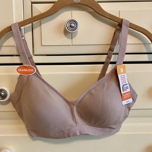 Warner’s Easy Does It bra size M